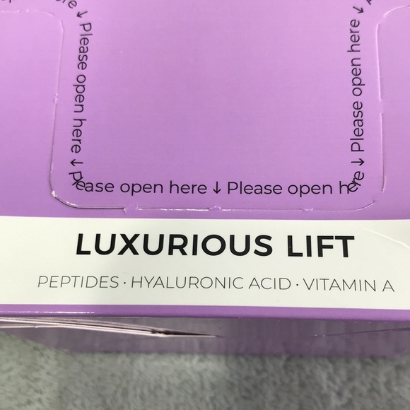 Yeauty Luxurious Life eye patches 2 Boxes of 25 New - Picture 2 of 4